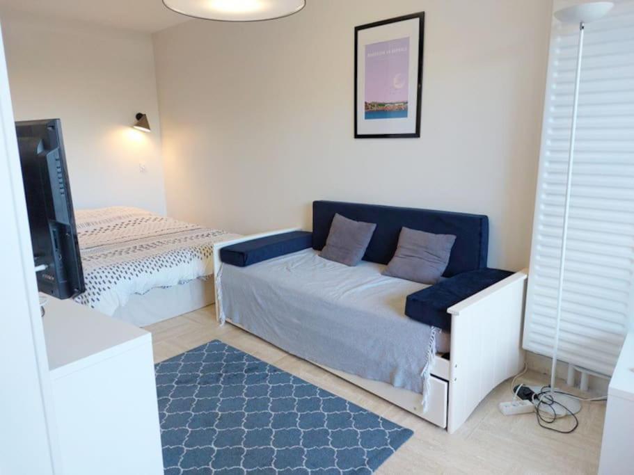 Studio Eleverca 3*- Rez De Jardin Terrasse - Axelle Loc'Appart Mandelieu Exteriér fotografie