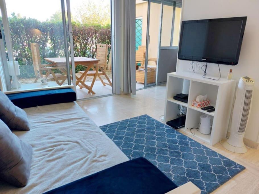 Studio Eleverca 3*- Rez De Jardin Terrasse - Axelle Loc'Appart Mandelieu Exteriér fotografie