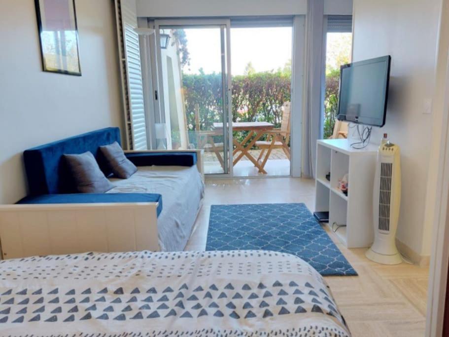 Studio Eleverca 3*- Rez De Jardin Terrasse - Axelle Loc'Appart Mandelieu Exteriér fotografie